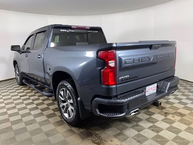 2021 Shadow Gray Metallic Chevrolet Silverado 1500 RST 4X4 Truck