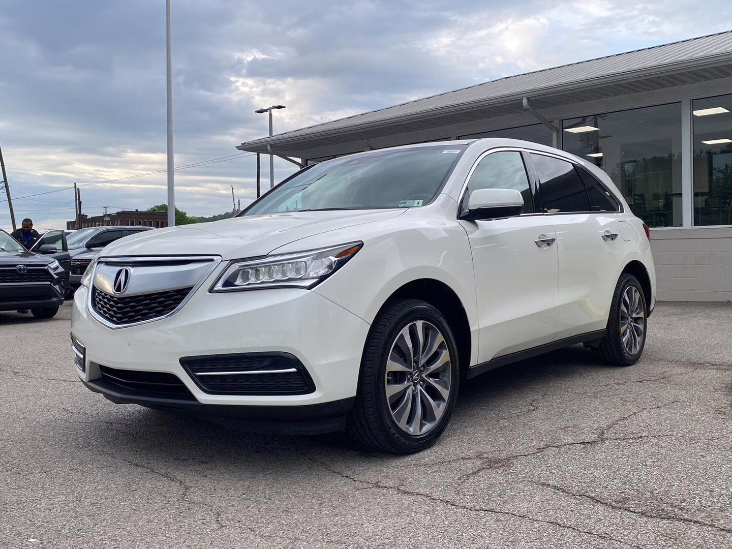2016 White Diamond Pearl Acura MDX w/Tech AWD SH-AWD