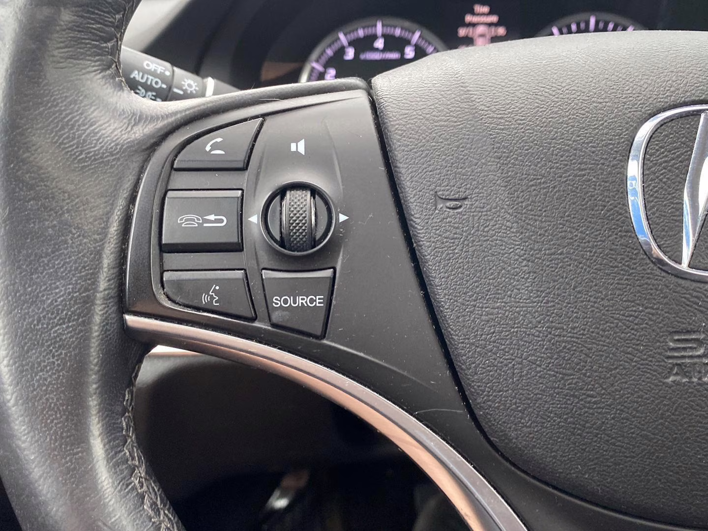 2016 White Diamond Pearl Acura MDX w/Tech AWD SH-AWD