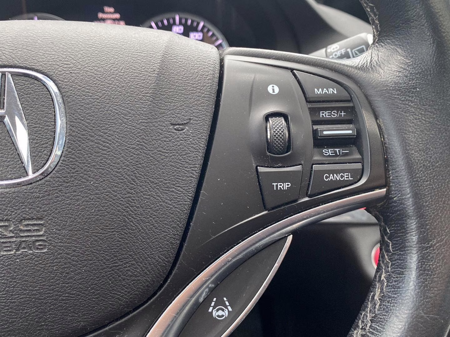 2016 White Diamond Pearl Acura MDX w/Tech AWD SH-AWD