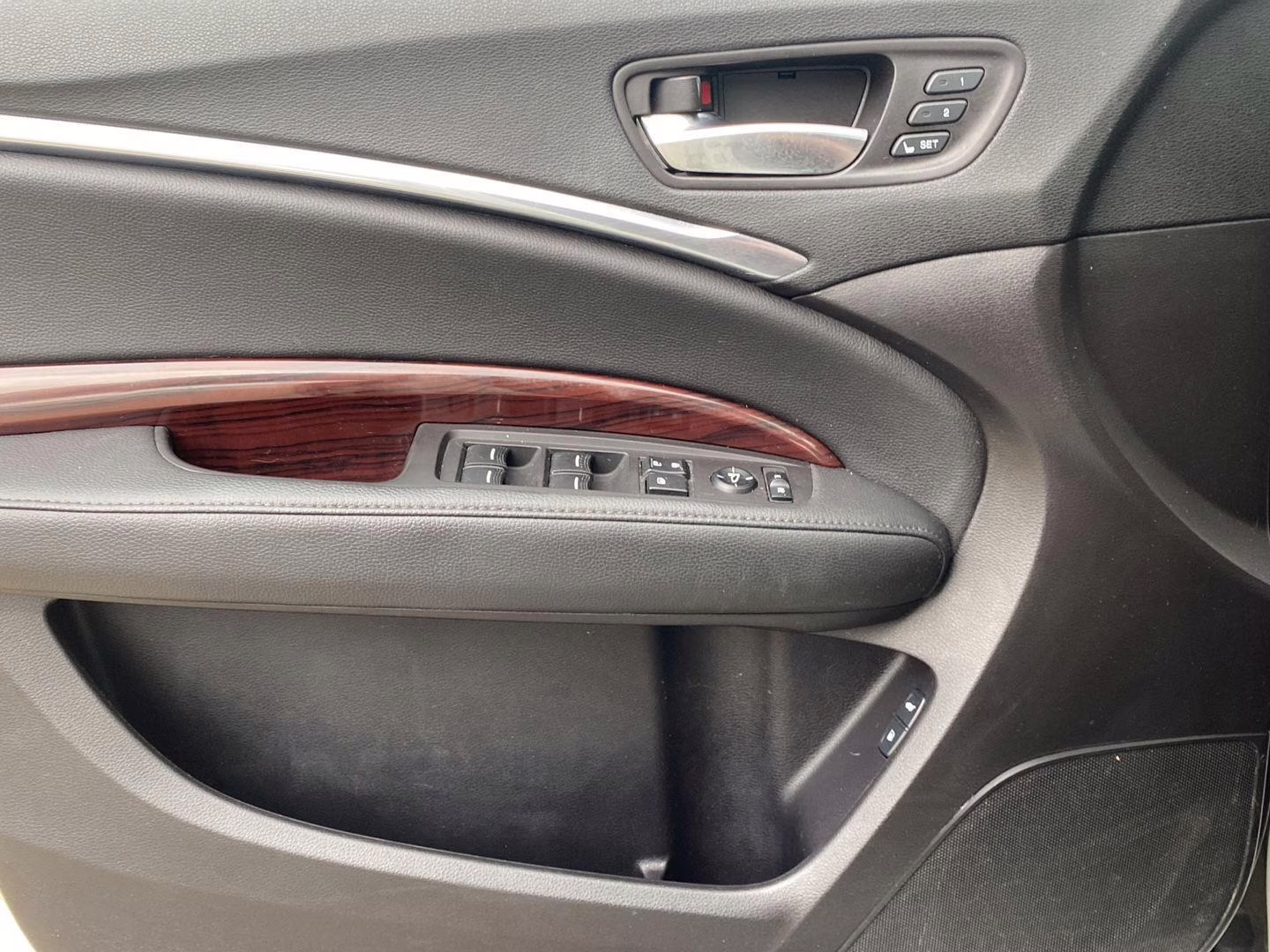 2016 White Diamond Pearl Acura MDX w/Tech AWD SH-AWD