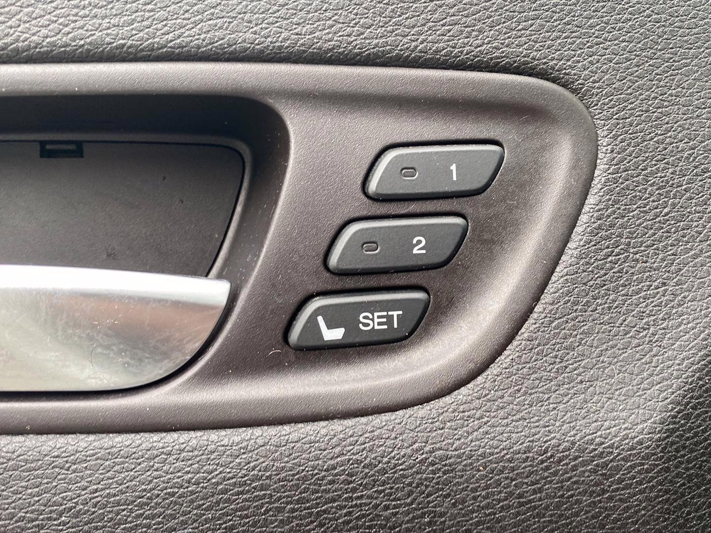 2016 White Diamond Pearl Acura MDX w/Tech AWD SH-AWD