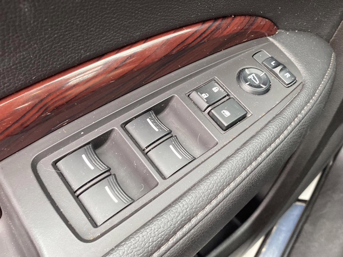 2016 White Diamond Pearl Acura MDX w/Tech AWD SH-AWD