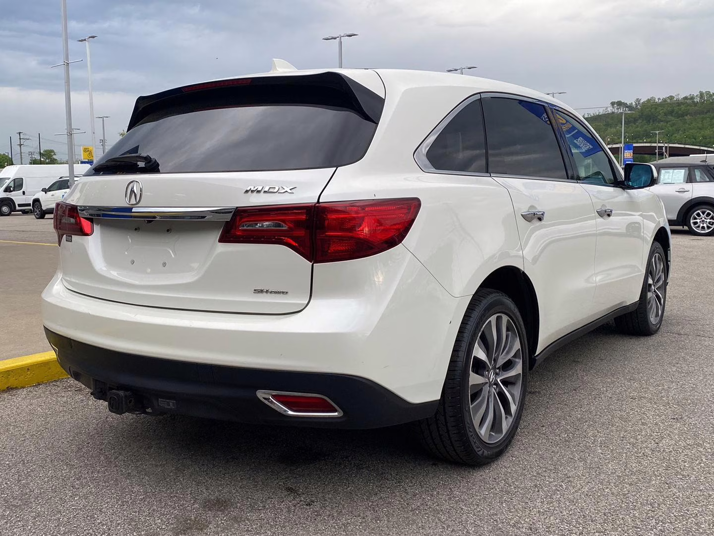 2016 White Diamond Pearl Acura MDX w/Tech AWD SH-AWD