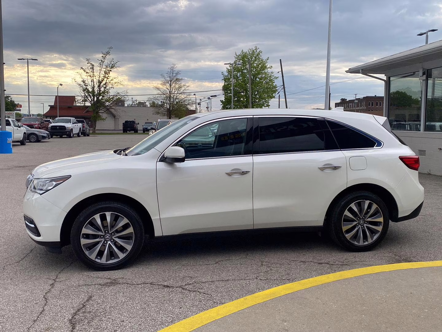 2016 White Diamond Pearl Acura MDX w/Tech AWD SH-AWD