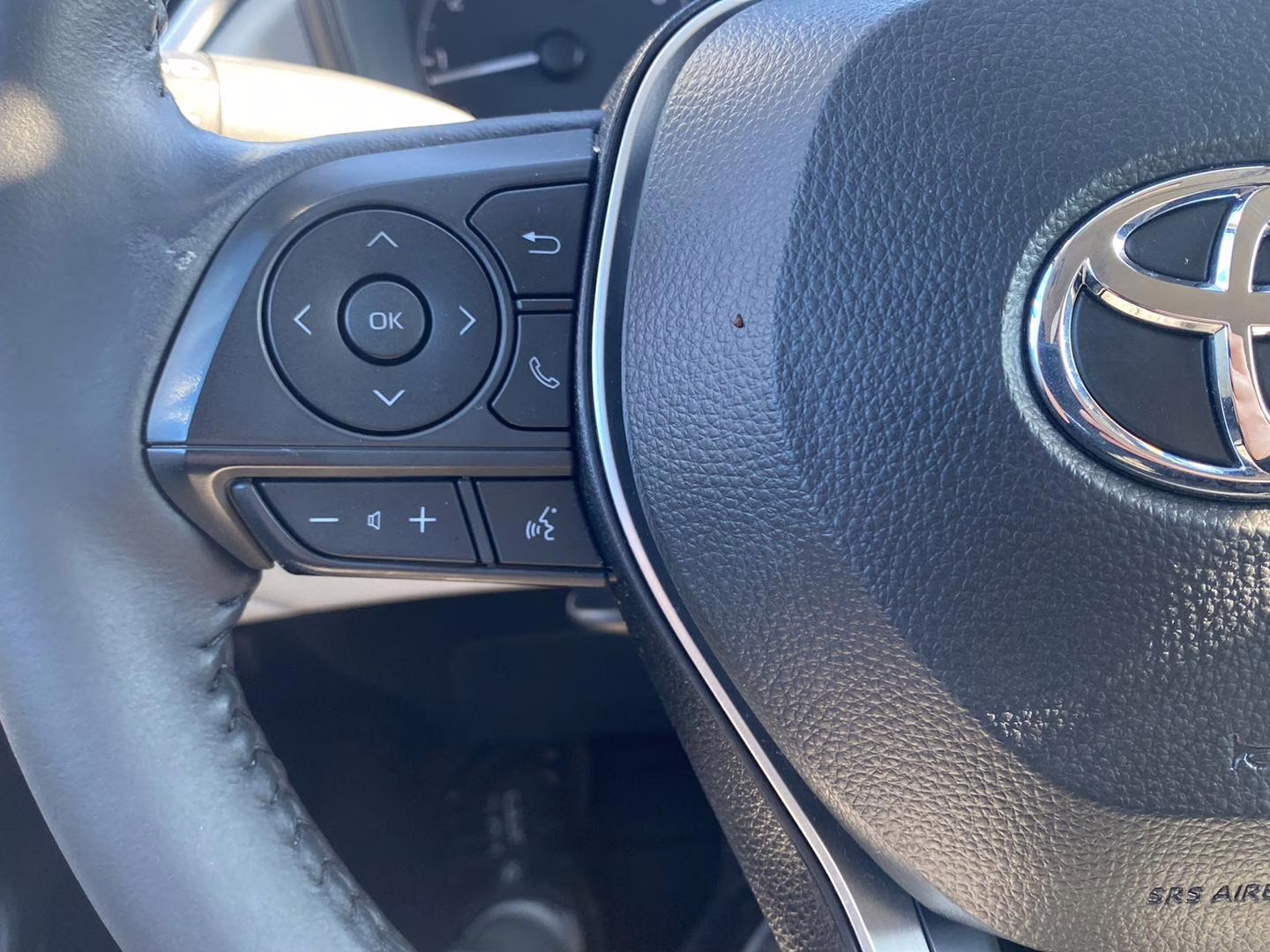 2024 Sonic Silver Toyota Corolla Cross LE AWD SUV