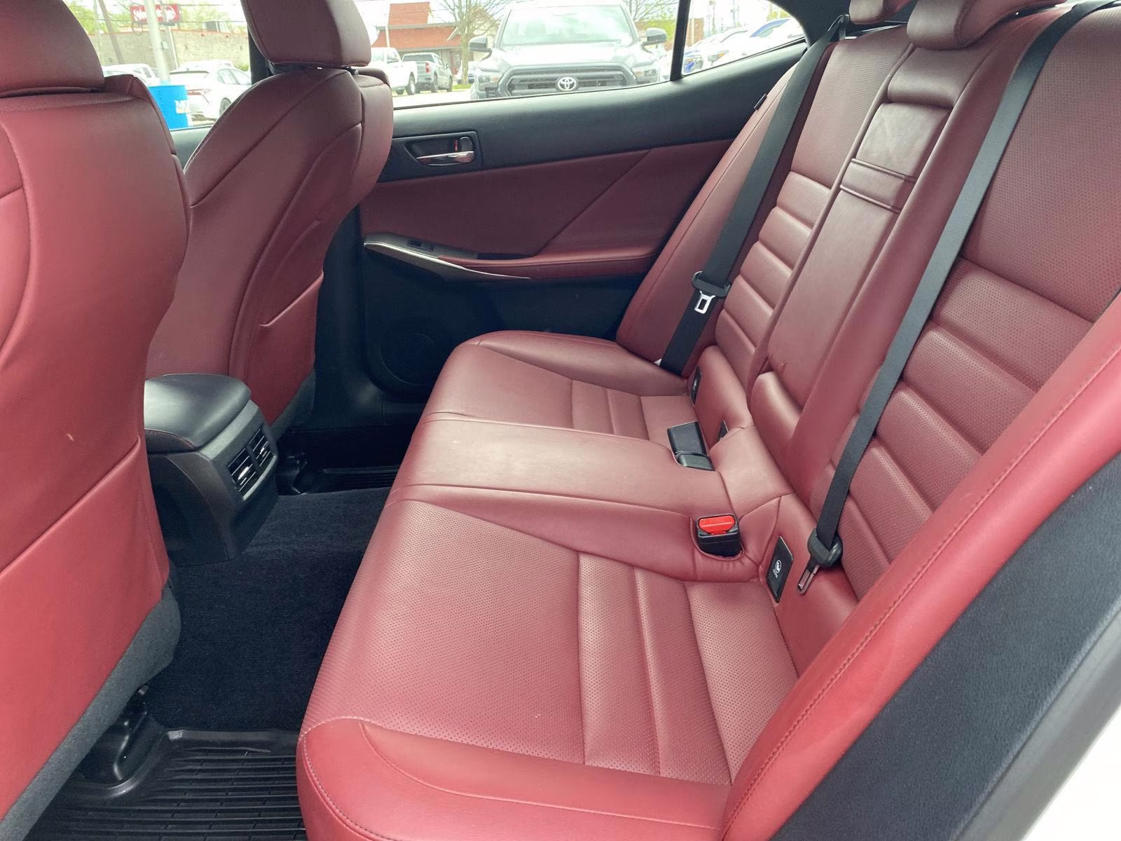 2014 Ultra White Lexus IS 350 SEDAN RWD Sedan