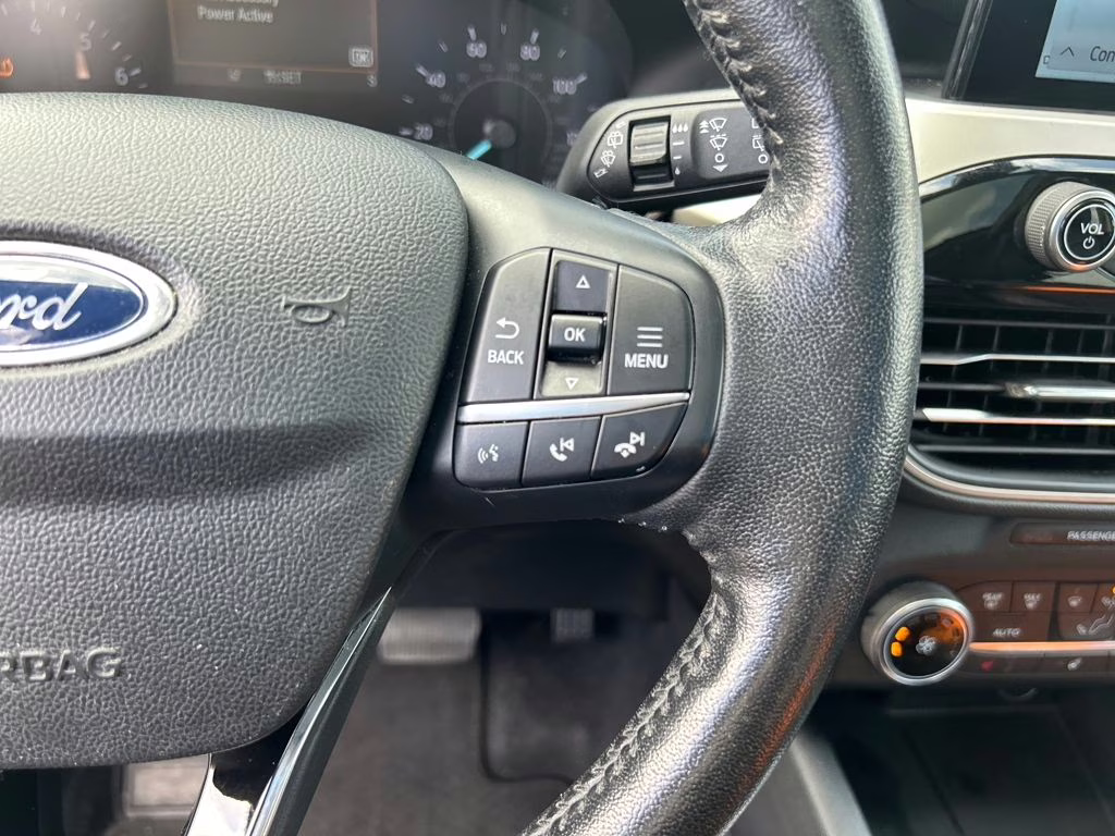 2020 Oxford White Ford Escape SEL AWD SUV