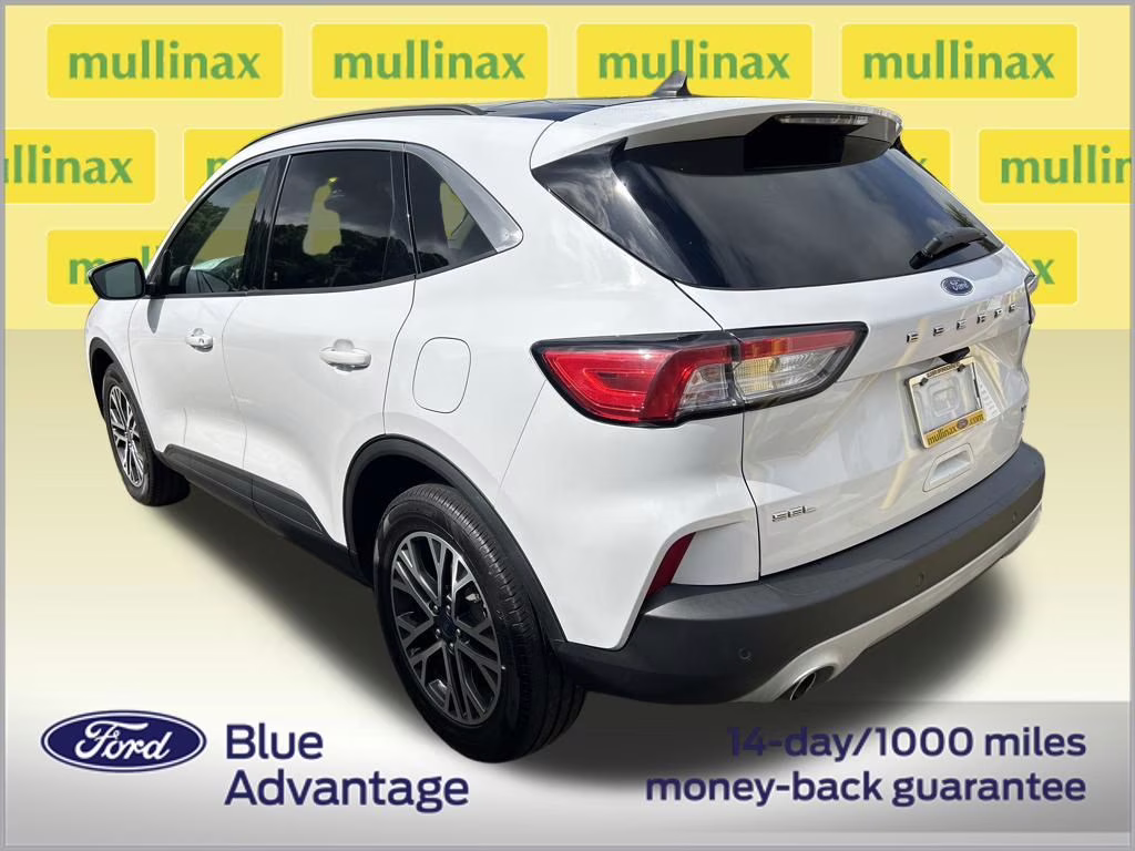 2020 Oxford White Ford Escape SEL AWD SUV