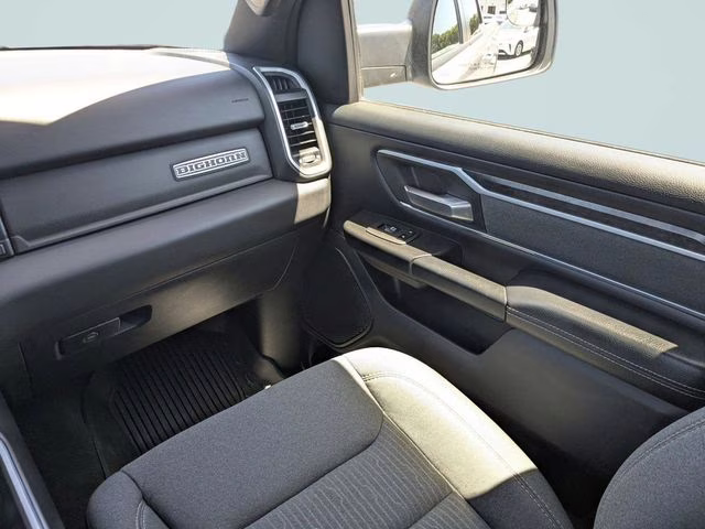 2022 Billet Silver Metallic Clearcoat Ram 1500 Big Horn/Lone Star 4X4 Truck