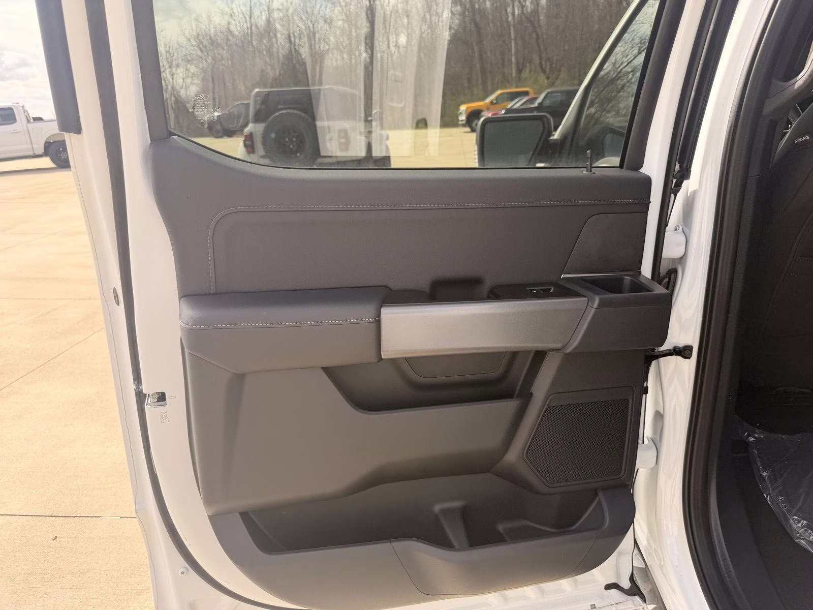 2026 Oxford White Ford F-150 XLT 4X4 Truck