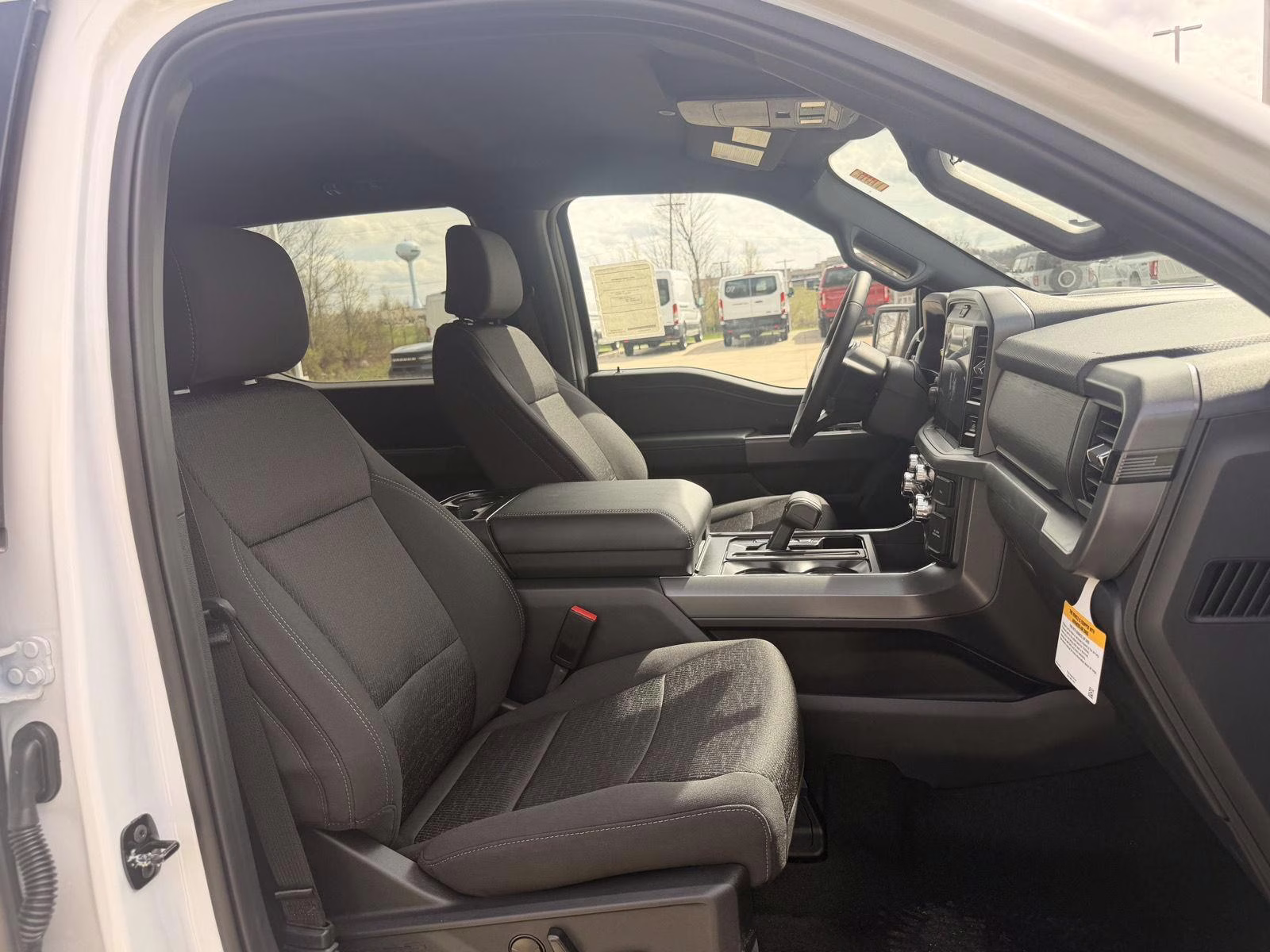 2026 Oxford White Ford F-150 XLT 4X4 Truck