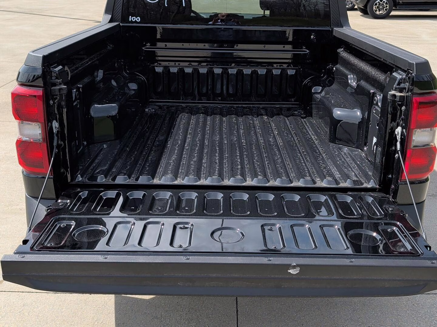 2026 Shadow Black Ford Maverick XLT AWD Truck