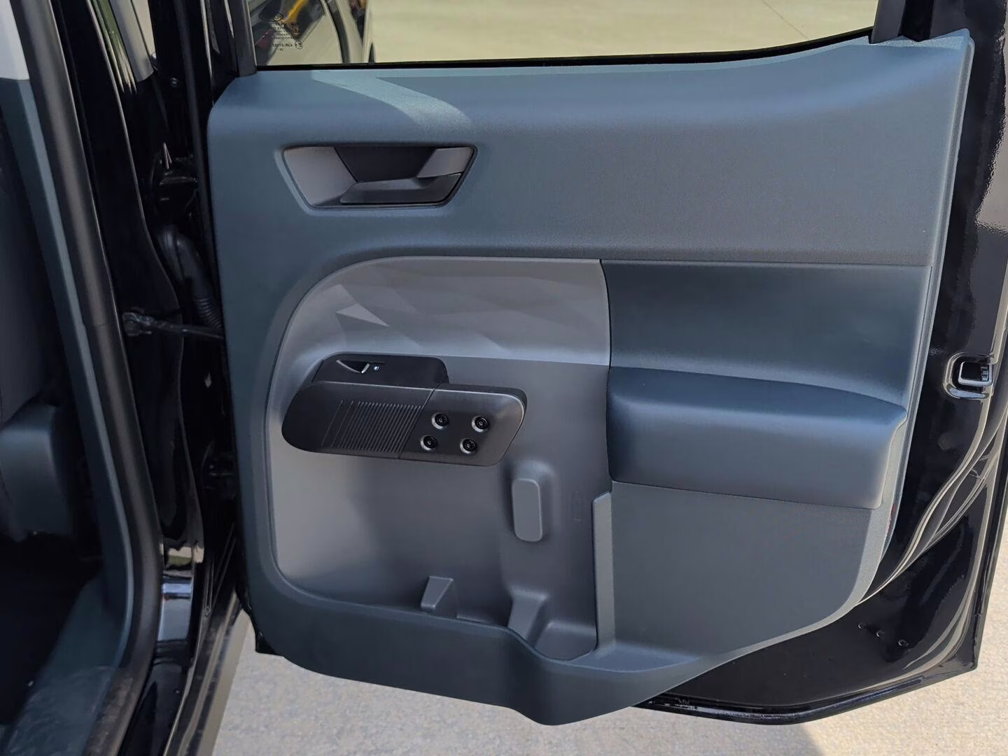 2026 Shadow Black Ford Maverick XLT AWD Truck