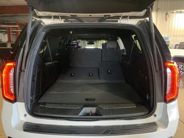 2024 Summit White GMC Yukon XL AT4 4X4 SUV