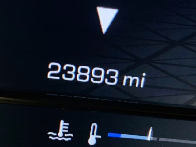 2024 Summit White GMC Yukon XL AT4 4X4 SUV