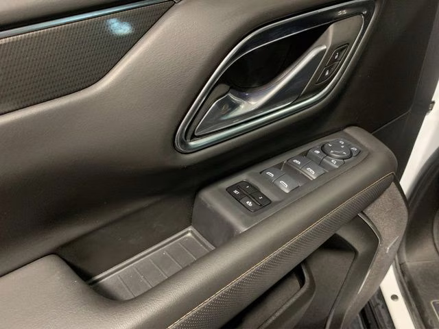 2024 Summit White GMC Yukon XL AT4 4X4 SUV