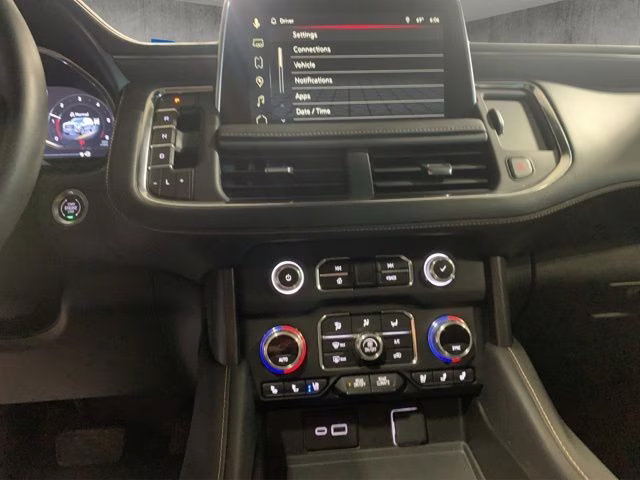 2024 Summit White GMC Yukon XL AT4 4X4 SUV