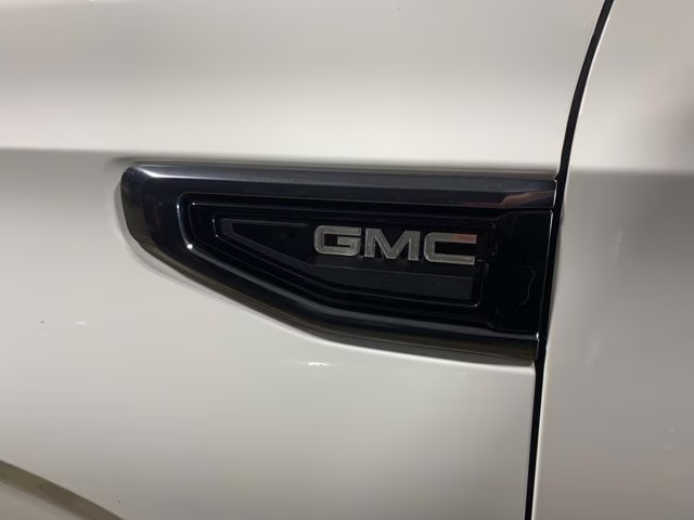 2024 Summit White GMC Yukon XL AT4 4X4 SUV