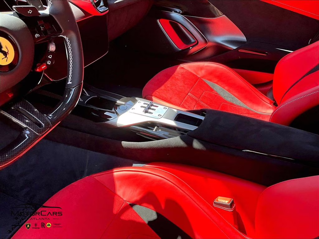 2026 Bianco Avus Ferrari 12Cilindri RWD Coupe