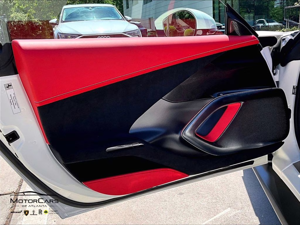 2026 Bianco Avus Ferrari 12Cilindri RWD Coupe