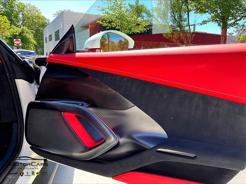 2026 Bianco Avus Ferrari 12Cilindri RWD Coupe