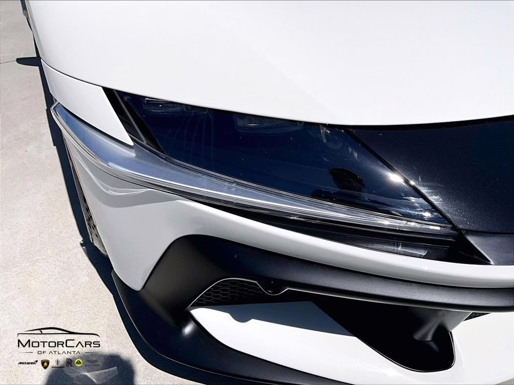 2026 Bianco Avus Ferrari 12Cilindri RWD Coupe