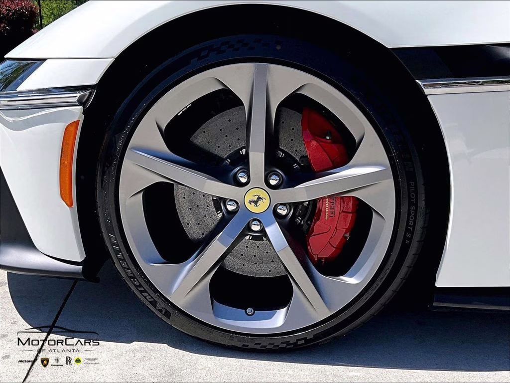 2026 Bianco Avus Ferrari 12Cilindri RWD Coupe