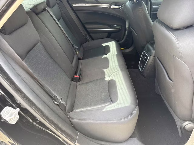 2021 Gloss Black Chrysler 300 RWD Sedan