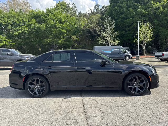 2021 Gloss Black Chrysler 300 RWD Sedan