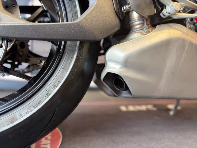 2026 RED Ducati PANIGALE V4