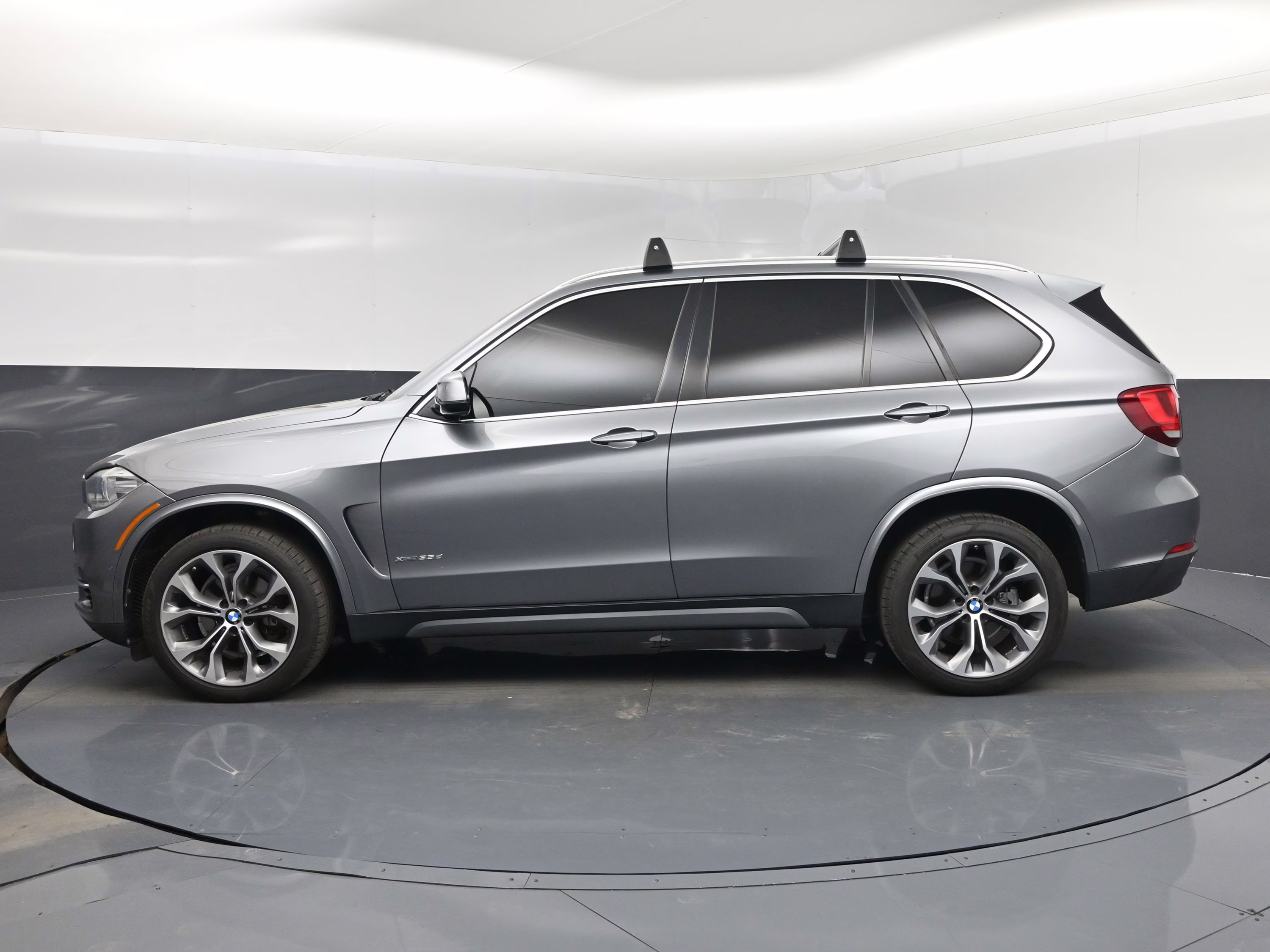 2015 Space Gray Metallic BMW X5 xDrive35d AWD SUV