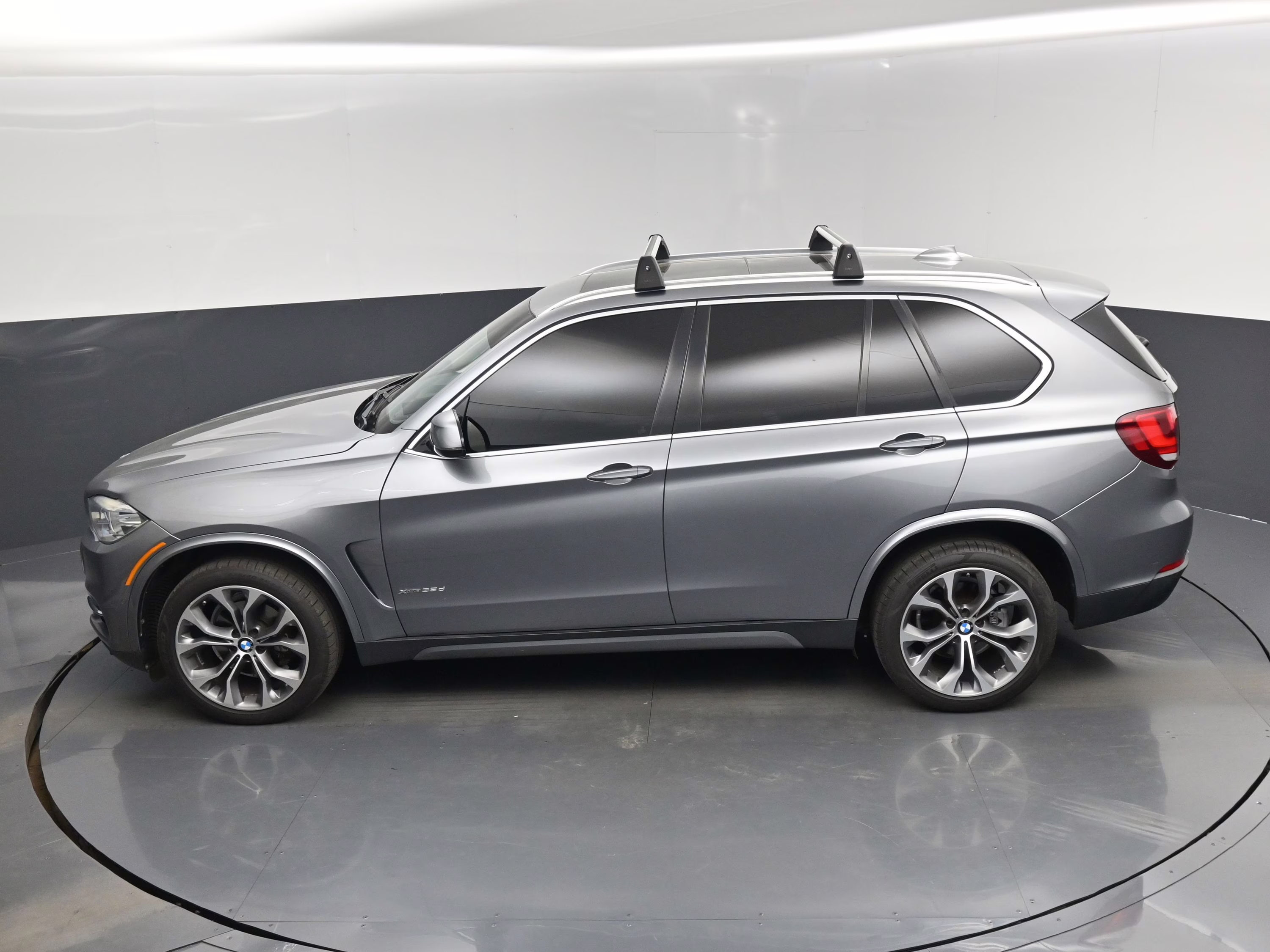 2015 Space Gray Metallic BMW X5 xDrive35d AWD SUV