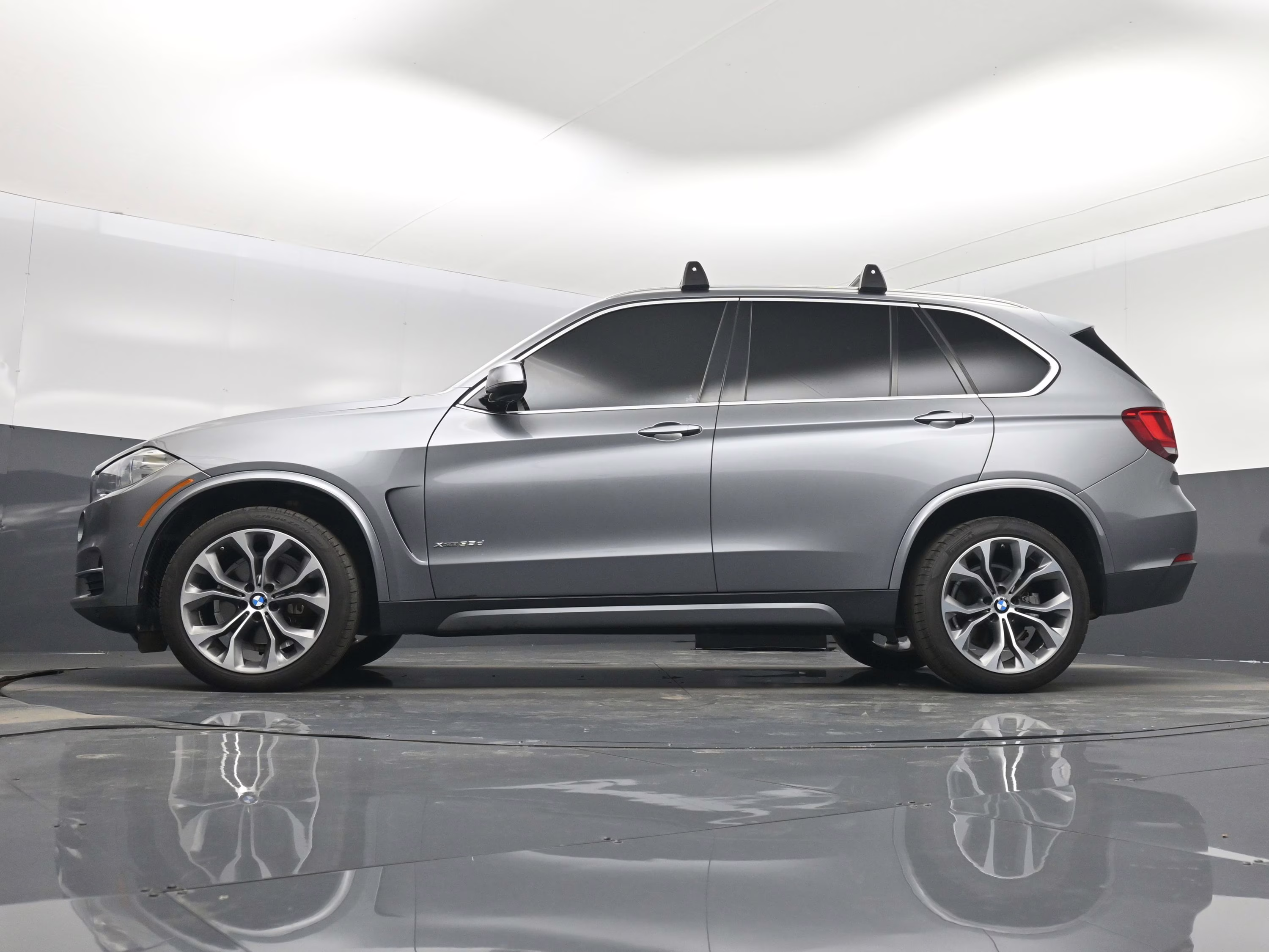 2015 Space Gray Metallic BMW X5 xDrive35d AWD SUV