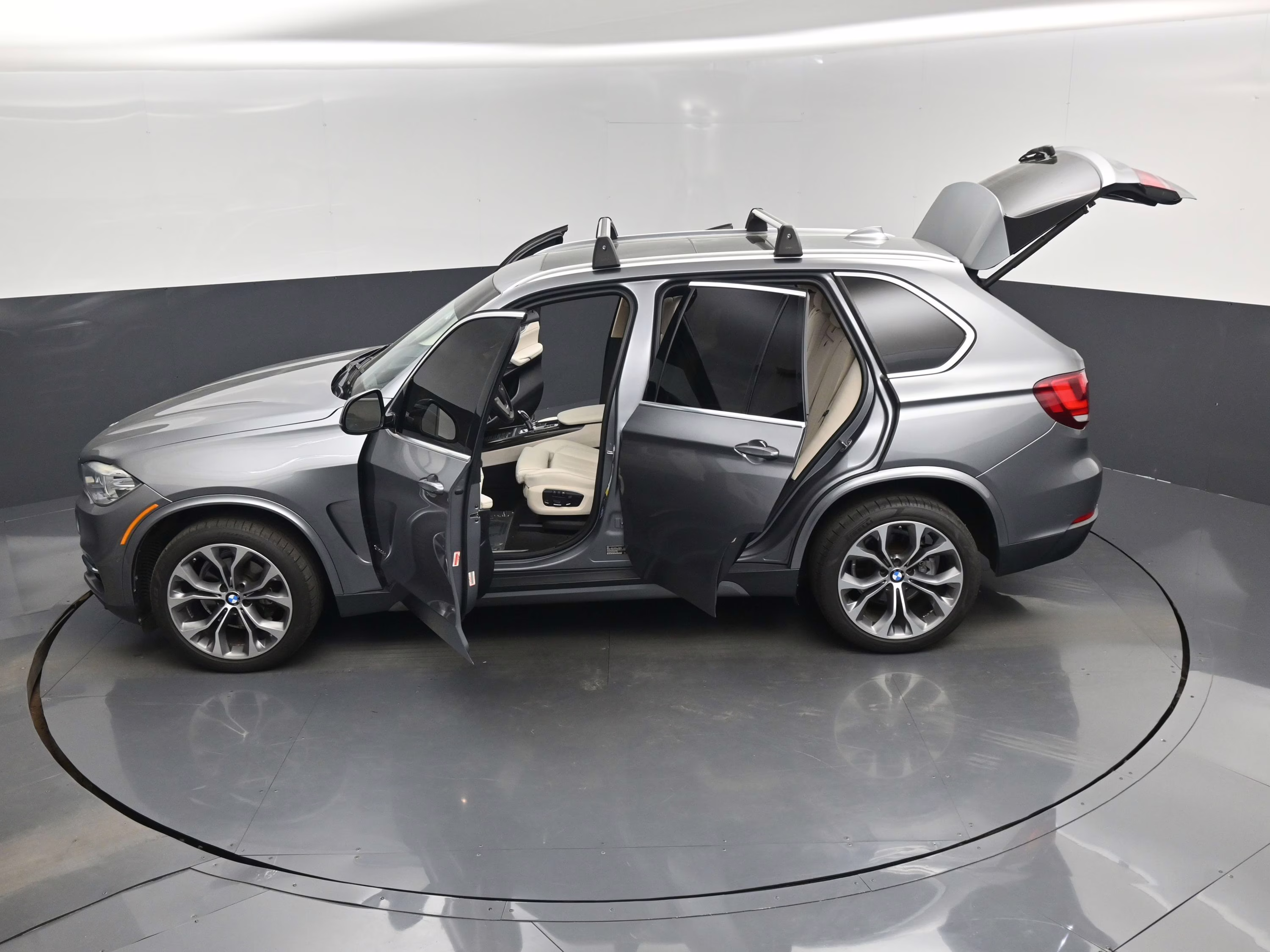 2015 Space Gray Metallic BMW X5 xDrive35d AWD SUV