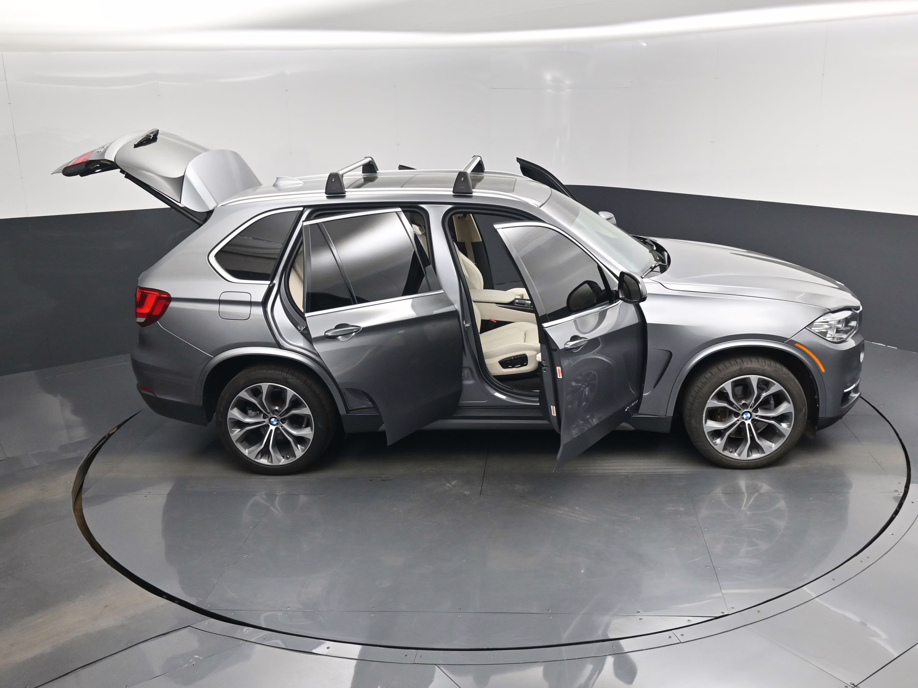2015 Space Gray Metallic BMW X5 xDrive35d AWD SUV