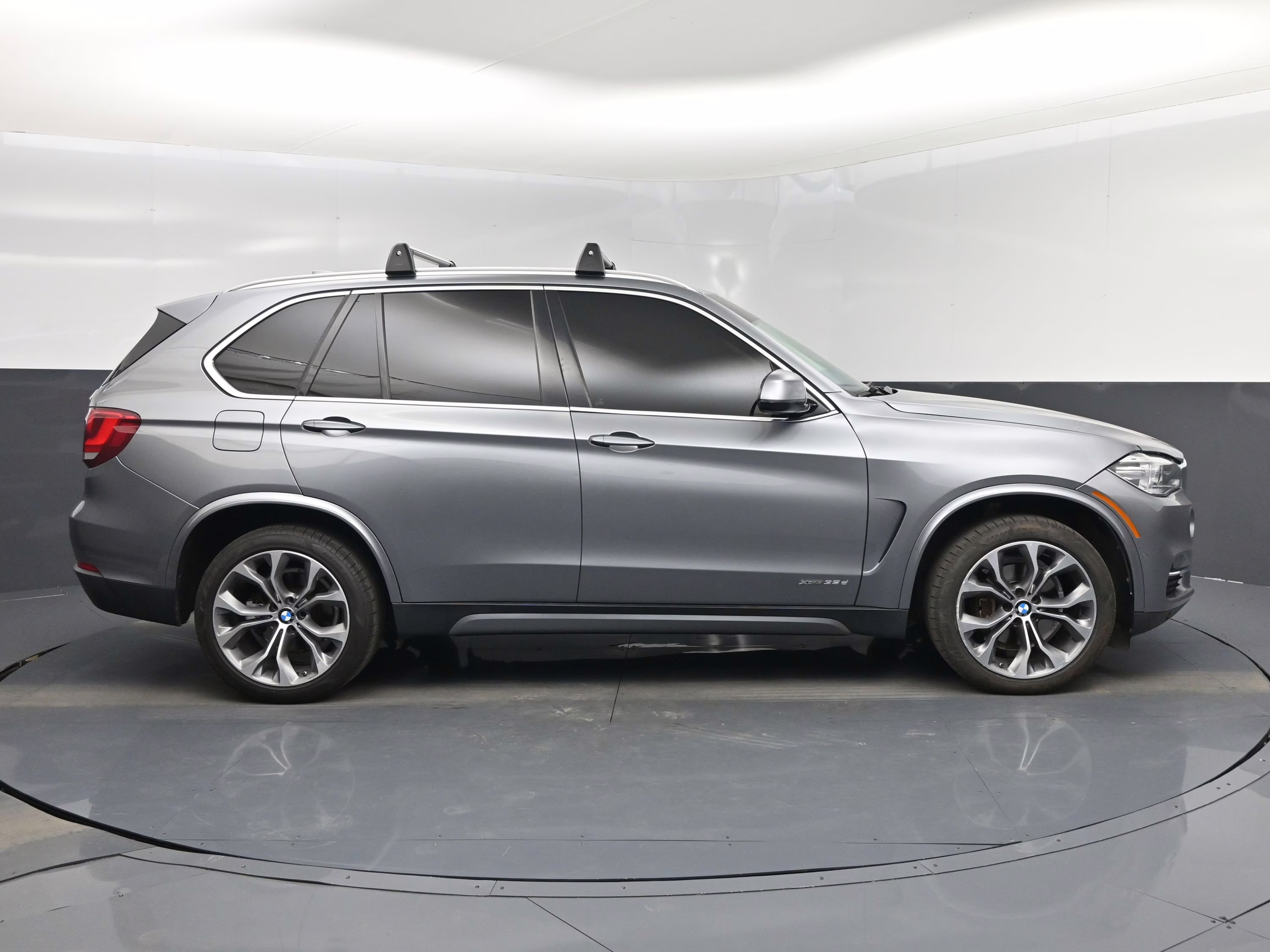 2015 Space Gray Metallic BMW X5 xDrive35d AWD SUV
