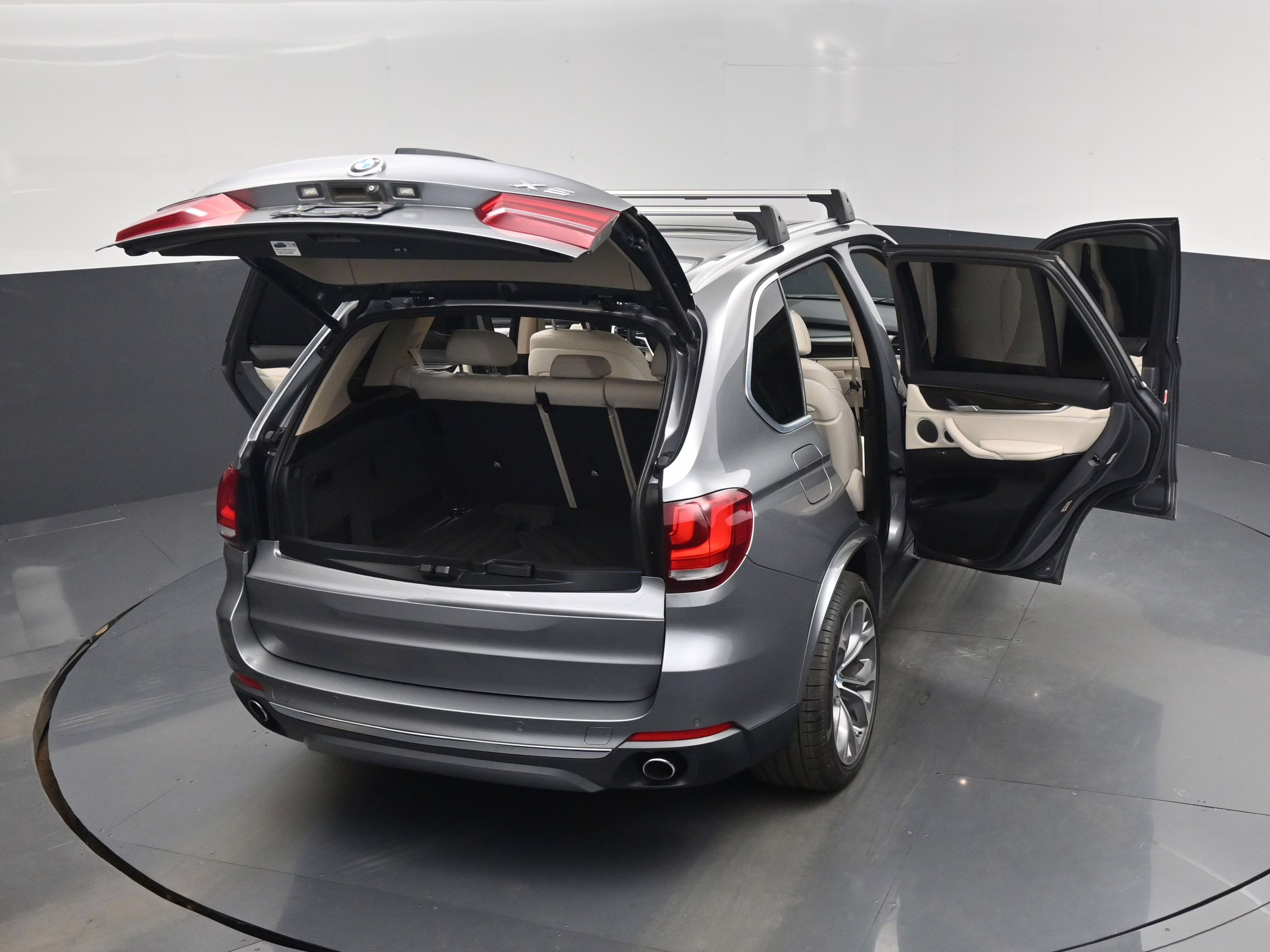 2015 Space Gray Metallic BMW X5 xDrive35d AWD SUV