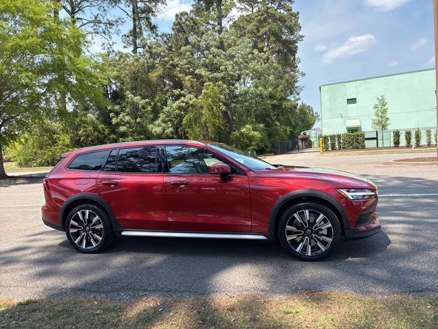 2020 Fusion Red Metallic Volvo V60 Cross Country T5 AWD Crossover