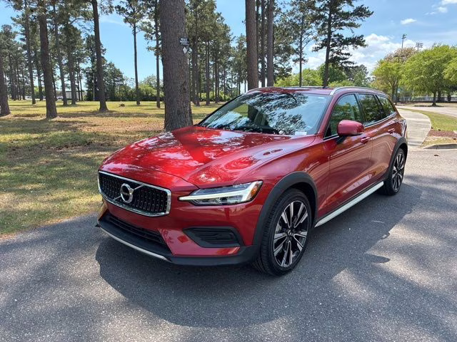 2020 Fusion Red Metallic Volvo V60 Cross Country T5 AWD Crossover