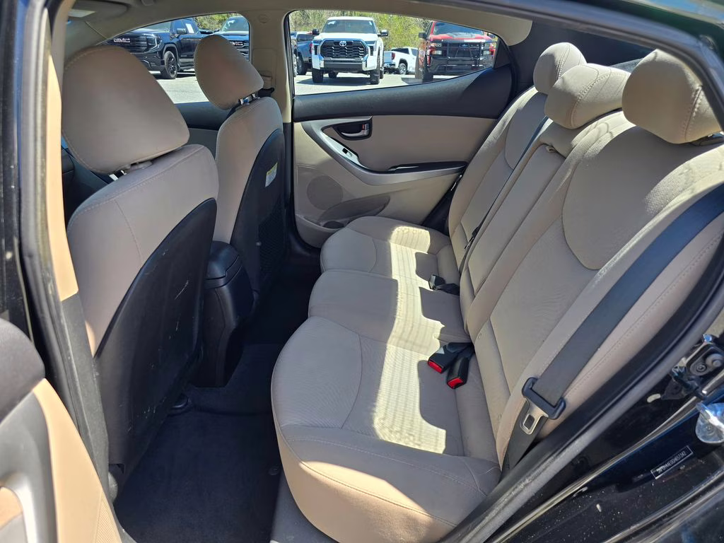 2016 Phantom Black Hyundai Elantra SE FWD Sedan