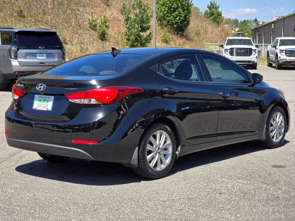 2016 Phantom Black Hyundai Elantra SE FWD Sedan