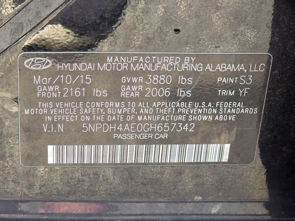 2016 Phantom Black Hyundai Elantra SE FWD Sedan