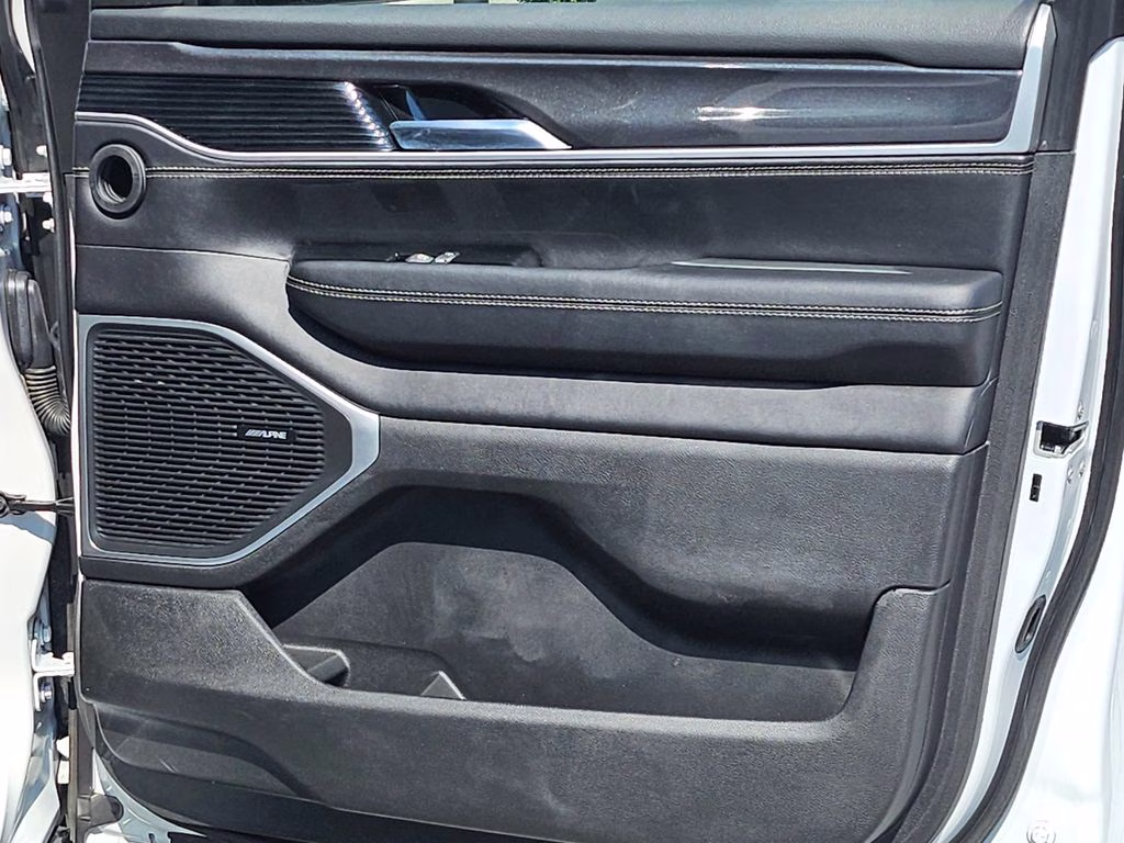 2023 Bright White Clearcoat Jeep Wagoneer Base 4X4 SUV