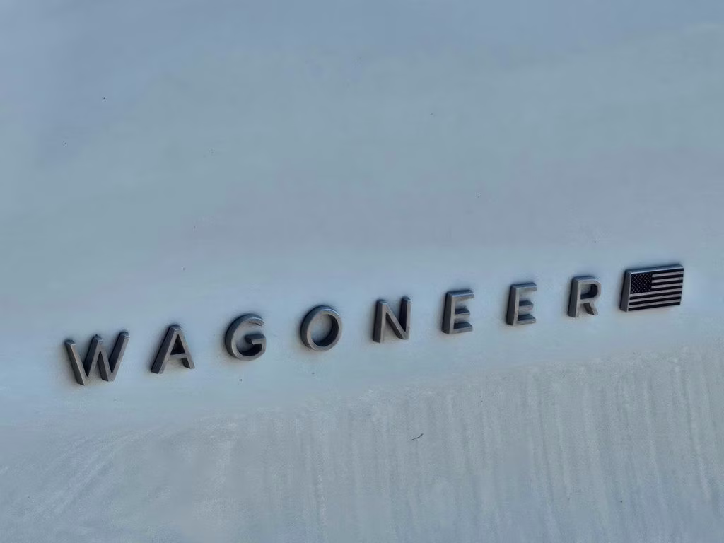 2023 Bright White Clearcoat Jeep Wagoneer Base 4X4 SUV