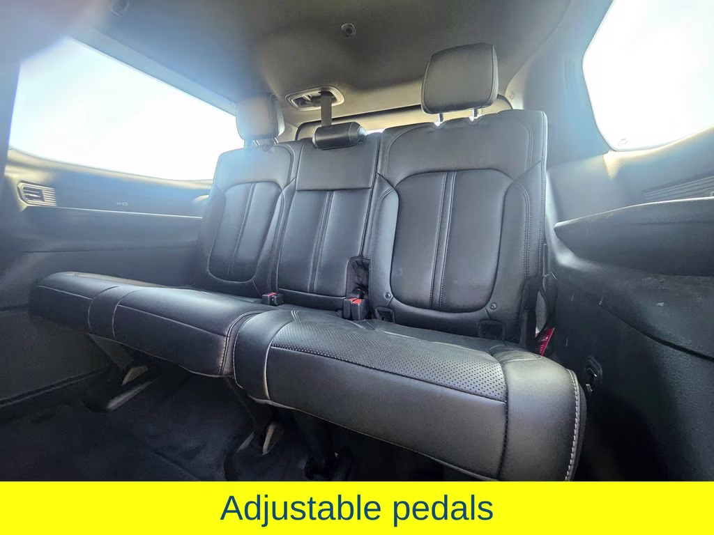 2023 Bright White Clearcoat Jeep Wagoneer Base 4X4 SUV