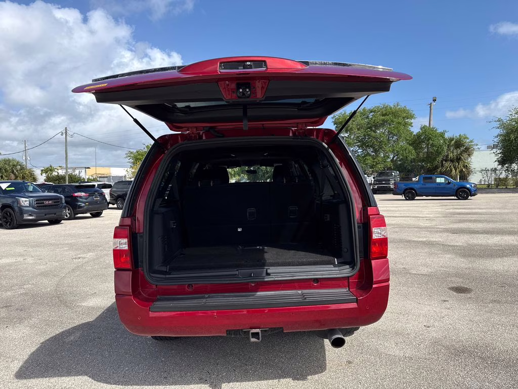 2017 Ruby Red Metallic Tinted Clearcoat Ford Expedition EL XLT RWD SUV