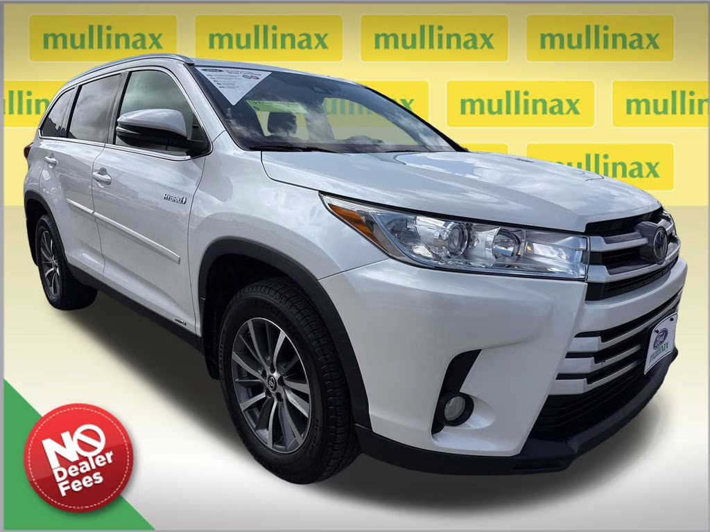 2019 Blizzard Pearl Toyota Highlander Hybrid XLE AWD SUV