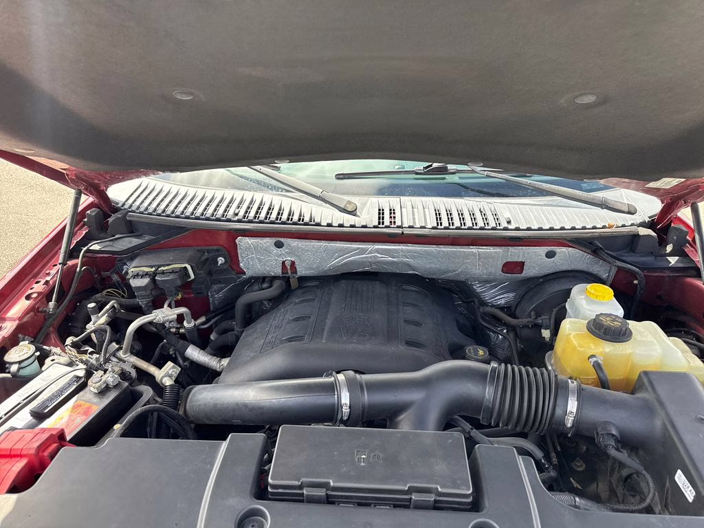 2017 Ruby Red Metallic Tinted Clearcoat Ford Expedition EL XLT RWD SUV