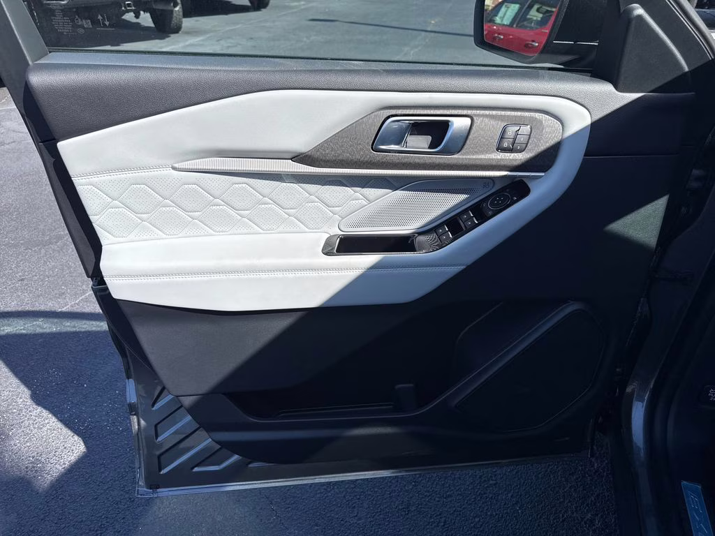 2026 Carbonized Gray Metallic Ford Explorer Platinum 4X4 SUV